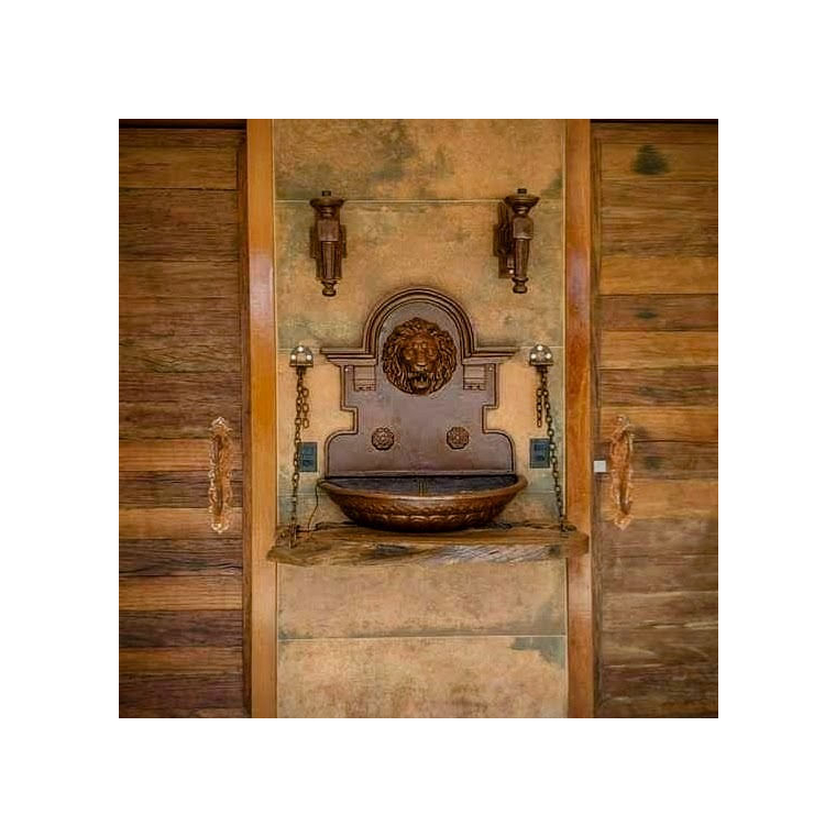 imagem do produto Fonte de Parede Cara de Le�o em Ferro Fundido 95cm - FF014 Destaque no Jardim