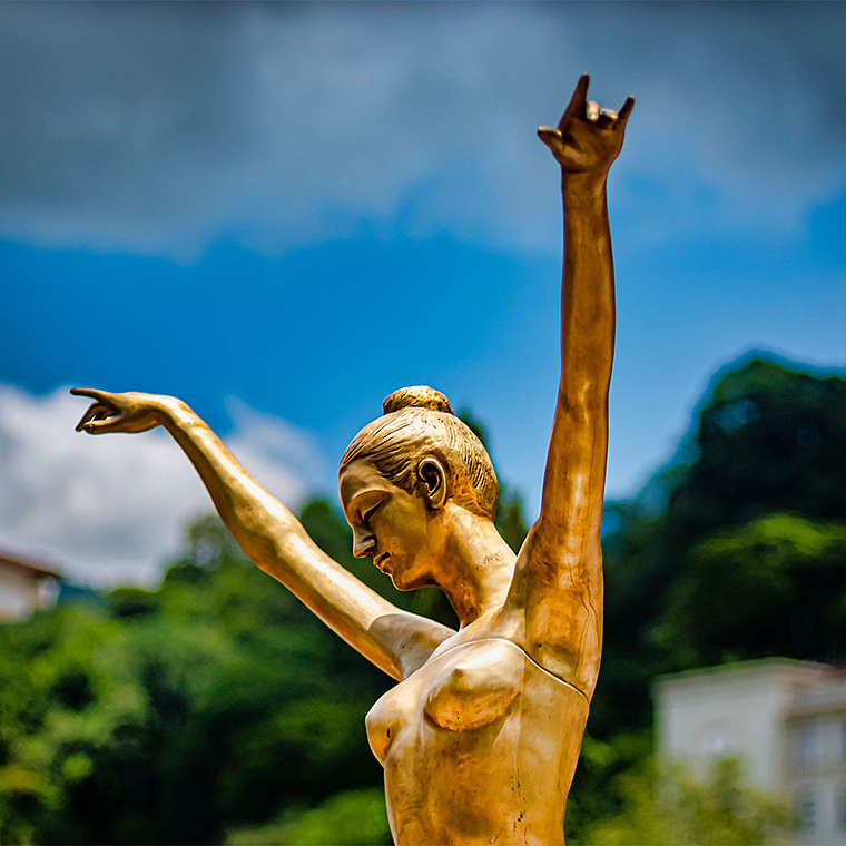 imagem do produto Fonte em Bronze Bailarina 210cm - FBZ214 Destaque Escultural para Paisagismo
