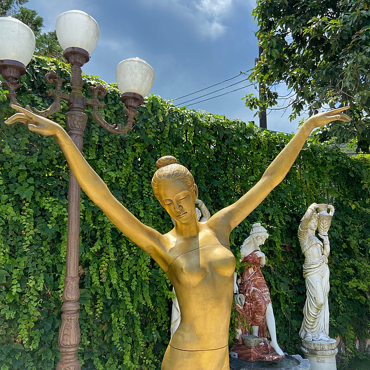 imagem do produto Fonte em Bronze Bailarina 210cm - FBZ214 Destaque Escultural para Paisagismo