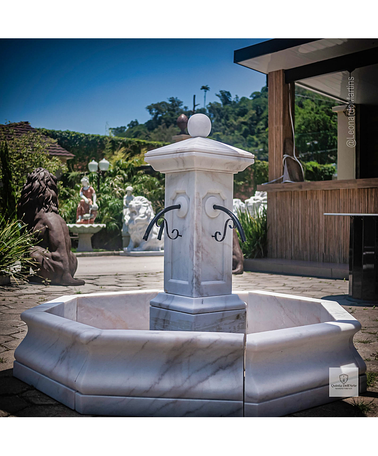 imagem do produto Fonte Moderna para Lago em M�rmore 122cm - FMP167 Sofistica��o para Projetos Paisag�sticos