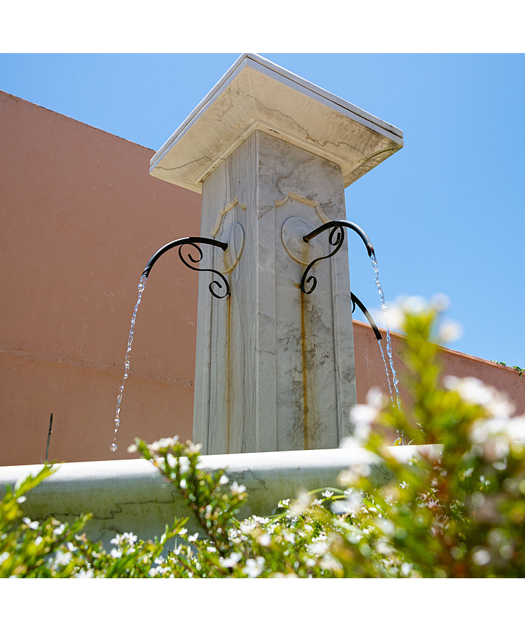 imagem do produto Fonte Moderna para Lago G 243cm em M�rmore - FMP168  Eleg�ncia Monumental para Paisagismo