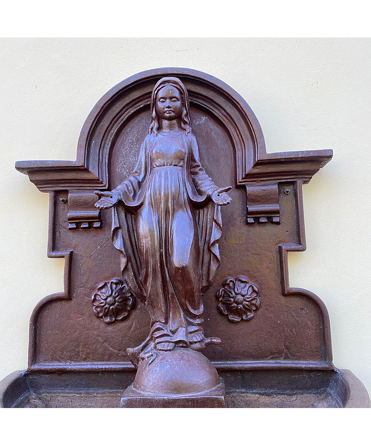 imagem do produto Fonte N.S  das Gra�as em Ferro Fundido 95cm - FF127 Arte Sacra para Jardins Sofisticados