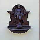 imagem do produto Fonte N.S  das Gra�as em Ferro Fundido 95cm - FF127 Arte Sacra para Jardins Sofisticados