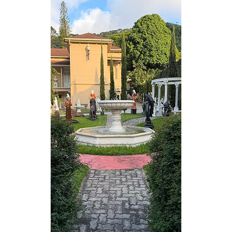 imagem do produto Fonte para Jardim Real de M�rmore Natural 140cm - FMP405