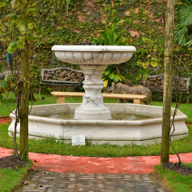 imagem do produto Fonte para Jardim Real de M�rmore Natural 140cm - FMP405