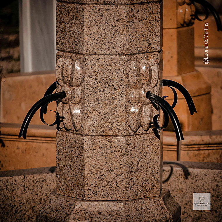 imagem do produto Fonte Proven�al esculpida no Granito 140cm - FMP385 Estilo Cl�ssico
