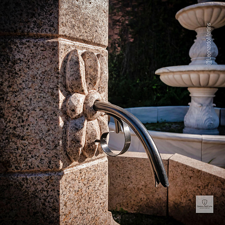 imagem do produto Fonte Proven�al esculpida no Granito 140cm - FMP385 Estilo Cl�ssico