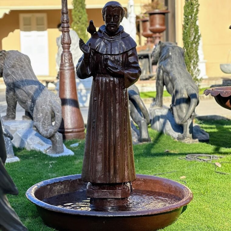 imagem do produto Fonte S�o Francisco em Ferro Fundido 150cm FF217