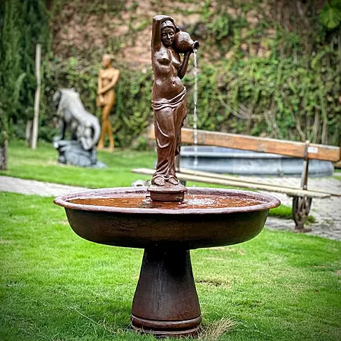 imagem de Fonte Serena Ferro Fundido 170cm - FF249 Elegância Clássica para Jardins