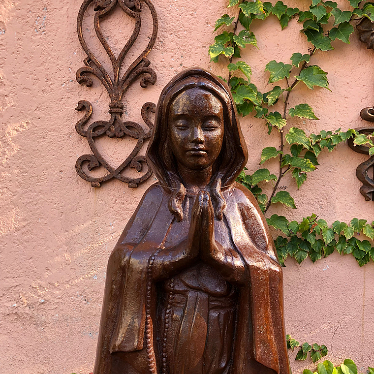 imagem do produto Imagem de Nossa Senhora de Lourdes 110cm em Ferro Fundido IF206 Para Ambientes Religiosos
