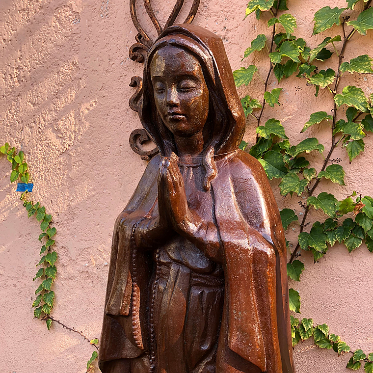 imagem do produto Imagem de Nossa Senhora de Lourdes 110cm em Ferro Fundido IF206 Para Ambientes Religiosos