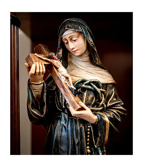 imagem de Imagem Santa Rita 65cm IR149 Para Ambientes Elegantes e Contemplativos