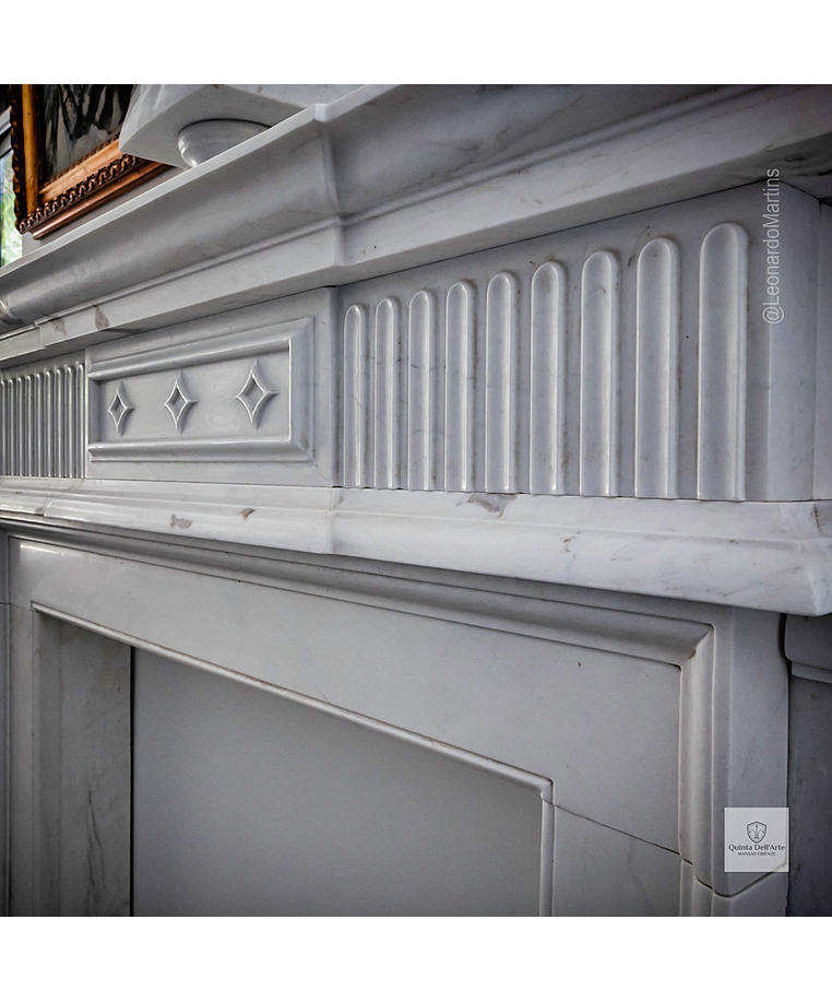 imagem do produto Lareira Celani em M�rmore Branco 152cm - VRMP357