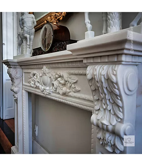 imagem de Lareira Ravena em Mármore Branco 113cm VRMP353 Elegante para Ambientes de Alto Padrão 