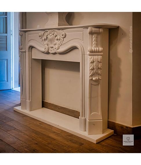 imagem de Lareira Turim em Mrmore Branco 130cm - VRMP348