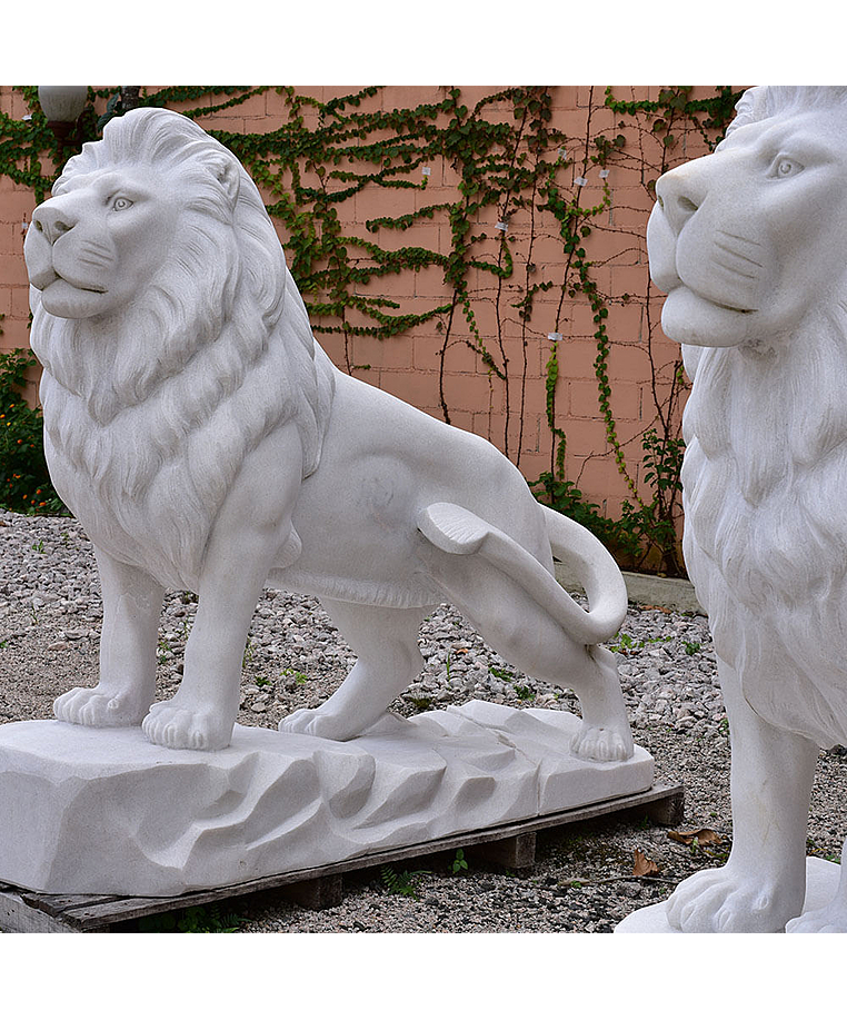 imagem do produto Le�o da Montanha Branco 140cm - EMP270