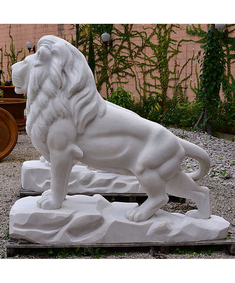 imagem do produto Le�o da Montanha Branco 140cm - EMP270