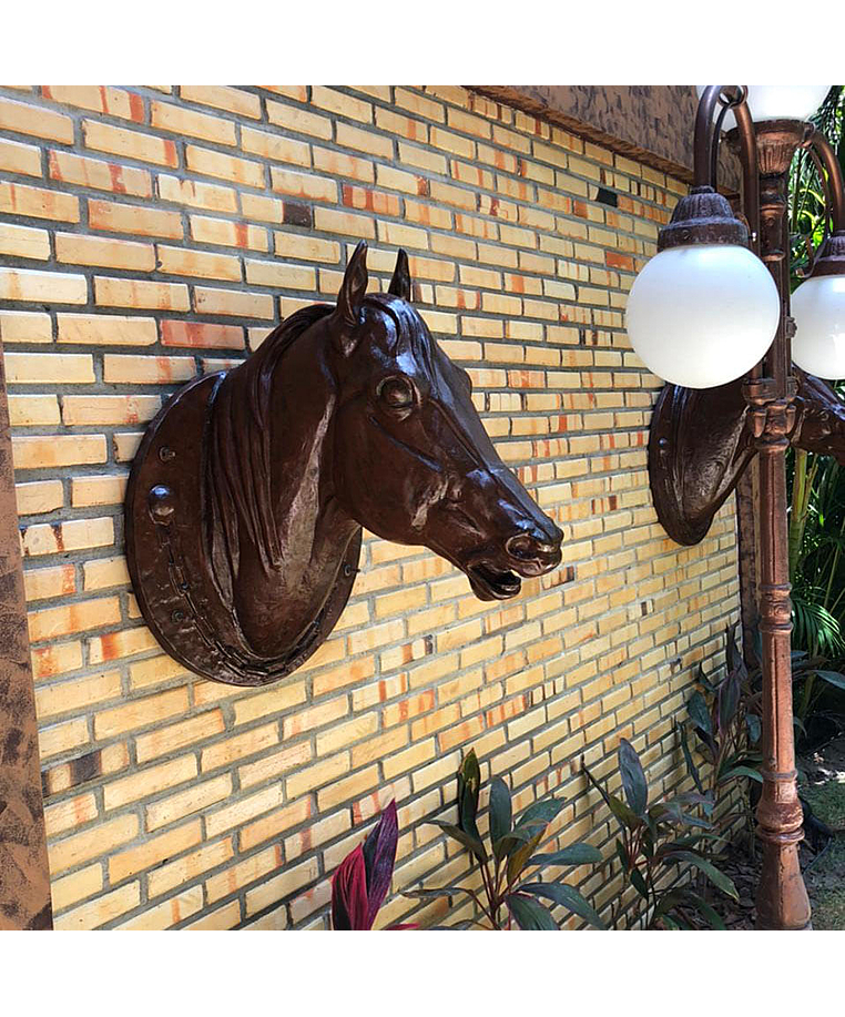 imagem do produto Par Cabe�as de Cavalo Jockey em Ferro Fundido 73cm VRF271 Eleg�ncia Cl�ssica