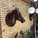 imagem do produto Par Cabe�as de Cavalo Jockey em Ferro Fundido 73cm VRF271 Eleg�ncia Cl�ssica