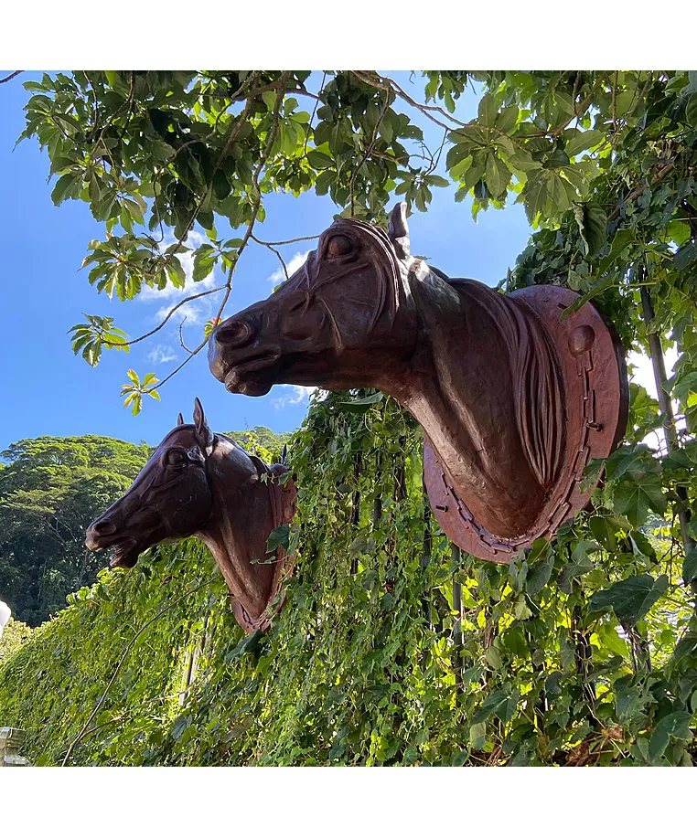 imagem do produto Par Cabe�as de Cavalo Jockey em Ferro Fundido 73cm VRF271 Eleg�ncia Cl�ssica