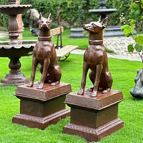 imagem de Par de Escultura Cachorro Dobermann 134cm VRF225B Imponência e Elegância