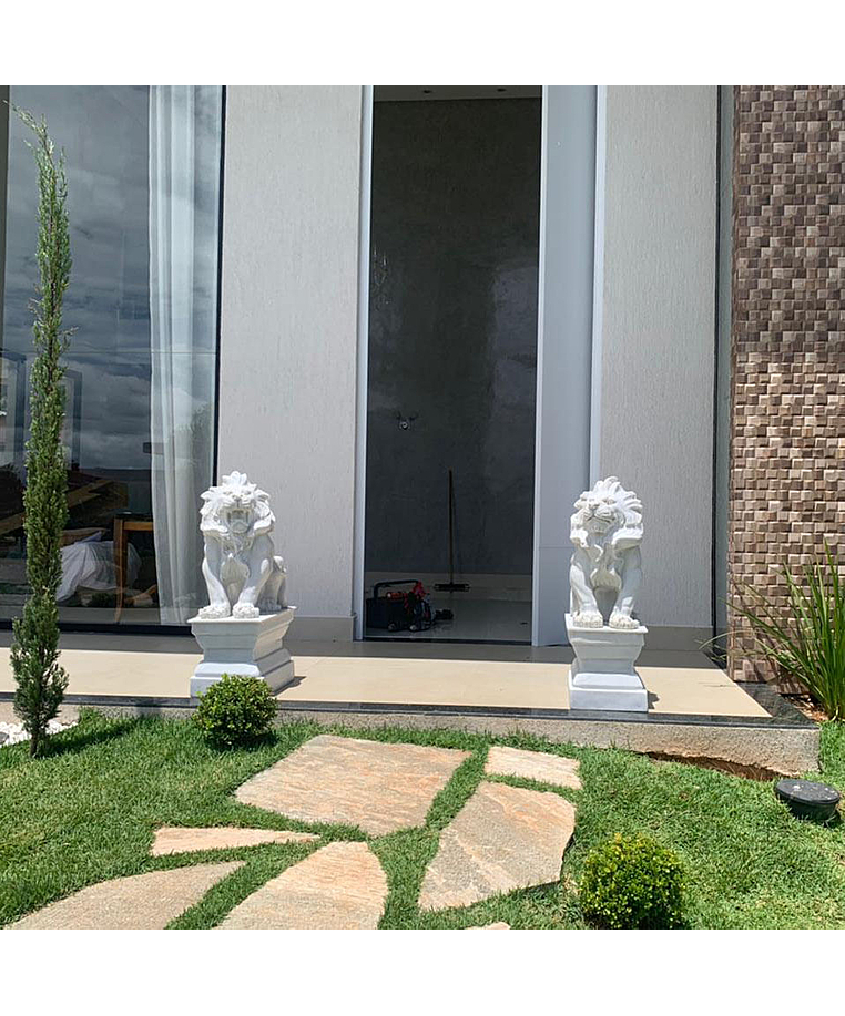 imagem do produto Par de Escultura de Le�o Sentado 100cm - EML423