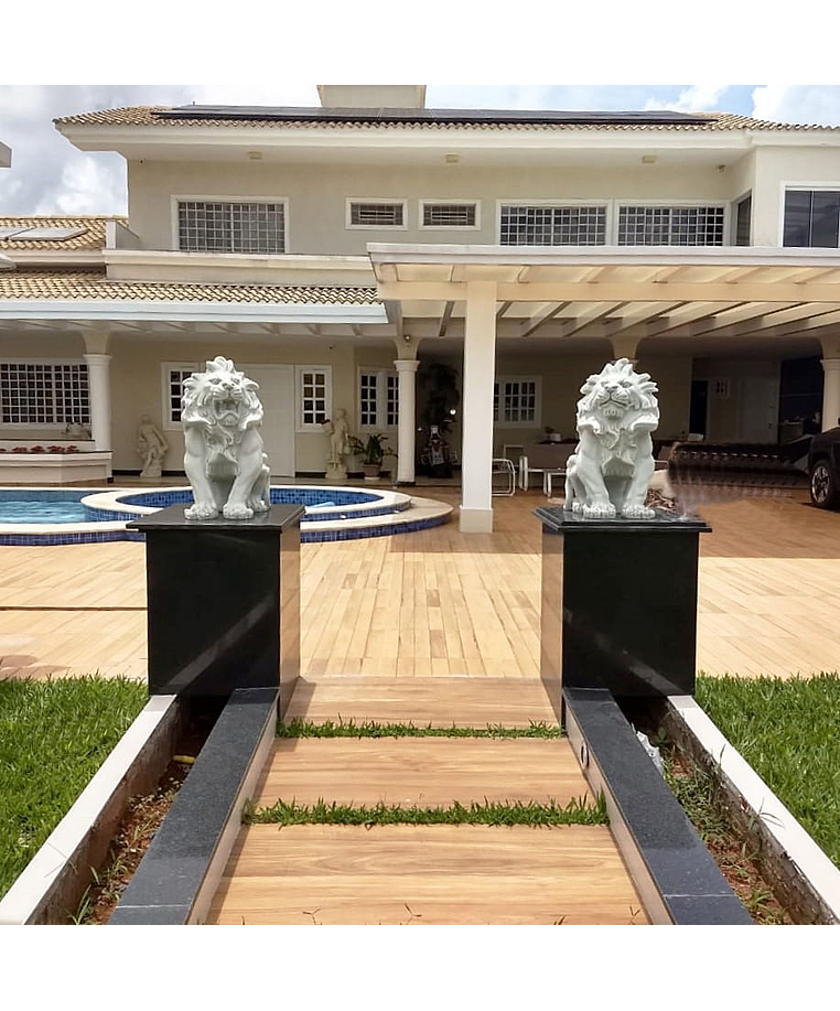 imagem do produto Par de Escultura de Le�o Sentado 100cm - EML423