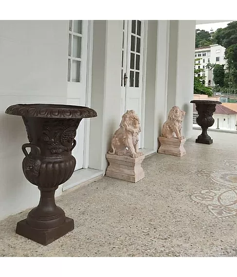 imagem de Par de Escultura Leão Rosa Sentado 80cm EMP402 Elegância e Charme Clássico