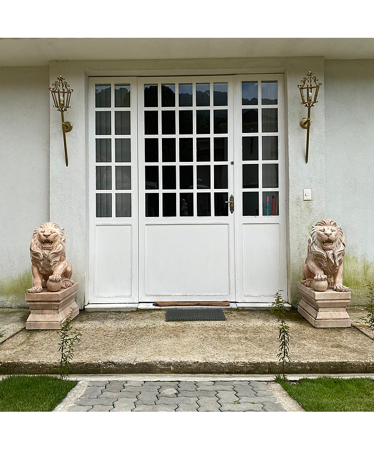 imagem do produto Par de Esculturas de Le�es em M�rmore Rosa 100cm - EMP446