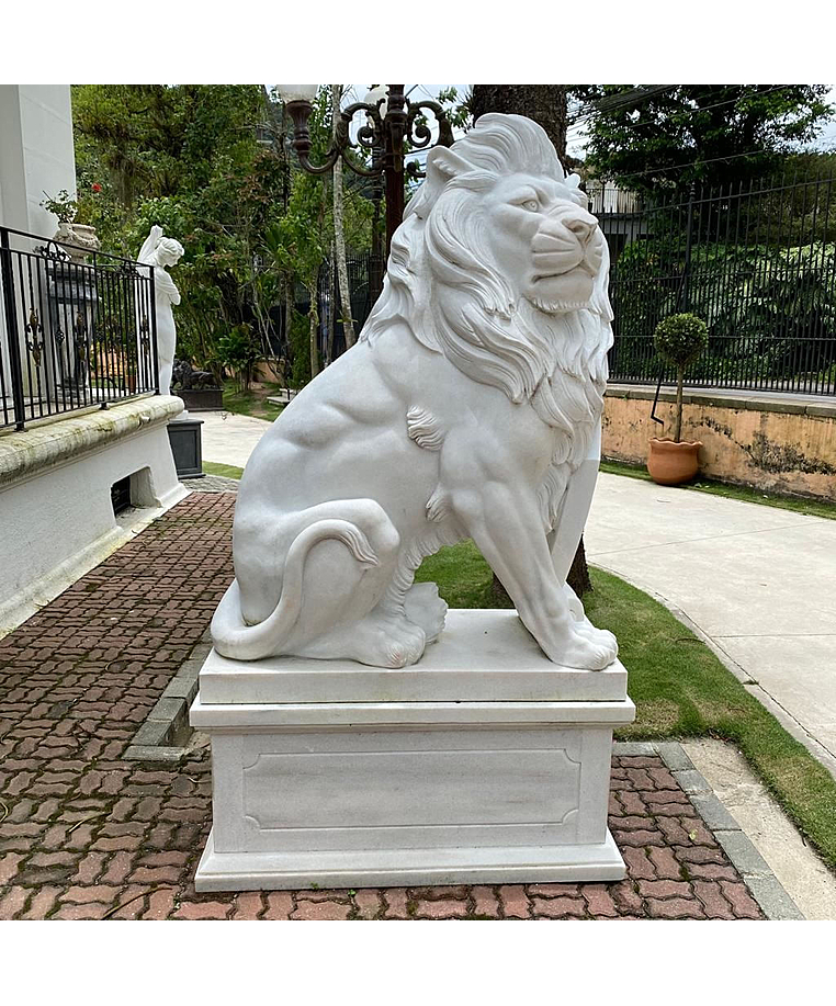 imagem do produto Par de Le�o com Escudo 200cm - EMP463