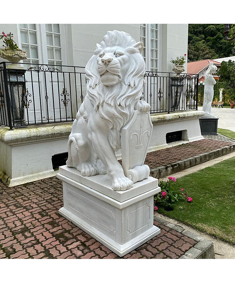 imagem do produto Par de Le�o com Escudo 200cm - EMP463