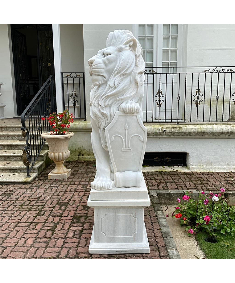 imagem do produto Par de Le�o com Escudo 200cm - EMP463