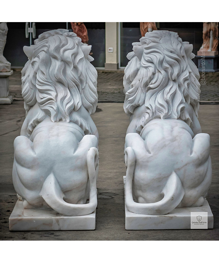 imagem do produto Par de Le�o Sentado 140cm M�rmore Branco - EMP462