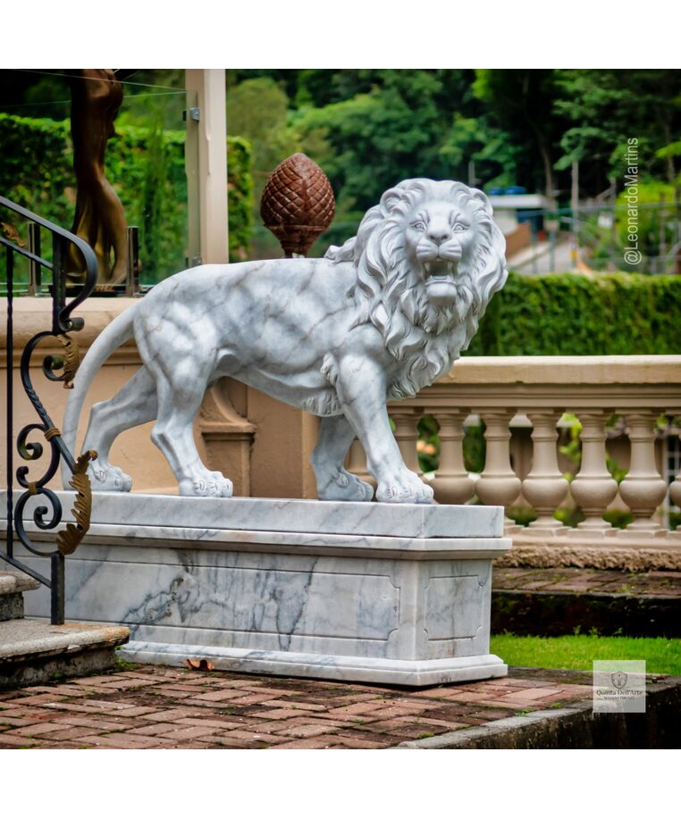 imagem do produto Par de Le�es Andando em M�rmore Branco 145cm - EMP706 Presen�a Majestosa