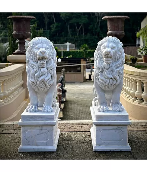 imagem de Par de Leões em Mármore Branco 155cm EMP703 Presença e Sofisticação