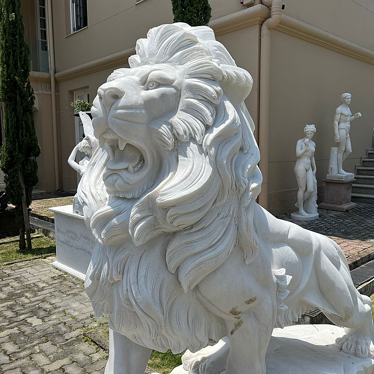 imagem do produto Par de Le�es Grande em M�rmore Branco 200cm EMP606 Impon�ncia Monumental