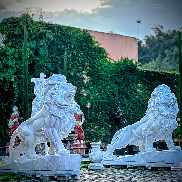 imagem do produto Par de Le�es Grande em M�rmore Branco 200cm EMP606 Impon�ncia Monumental