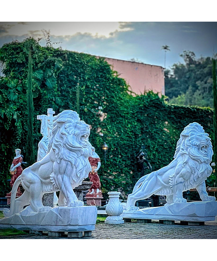 imagem do produto Par de Le�es Grande em M�rmore Branco 200cm - EMP606