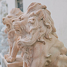 imagem do produto Par de Le�es Sentados em M�rmore Branco 120cm | Escultura Monumental para Mans�es e Jardim