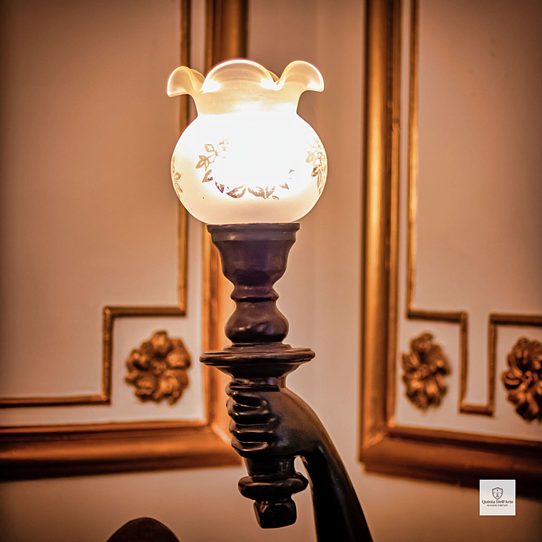 imagem do produto Par de Lumin�rias Black Moor 170cm EBZ541 Ilumina��o e Decora��o de Alto Padr�o 