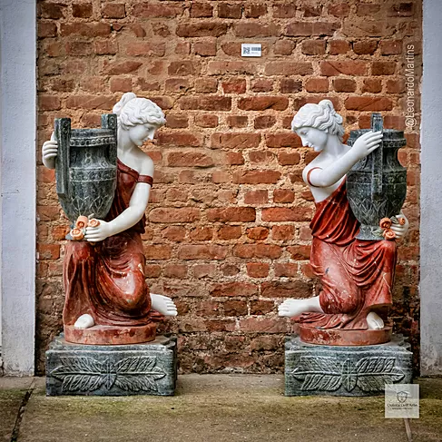 imagem de Par de Ninfas com Cântaro em Mármore 120cm - EMP498 Graça e Elegância Clássica