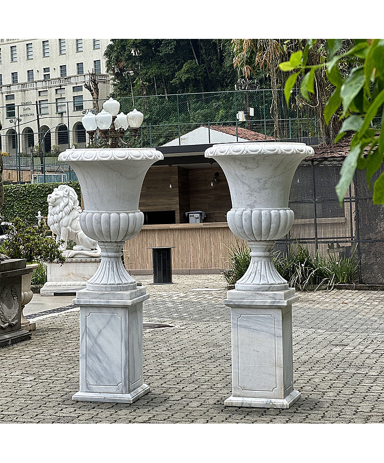 imagem do produto Par de Vasos em M�rmore Branco 200cm VMP138 Luxo Monumental