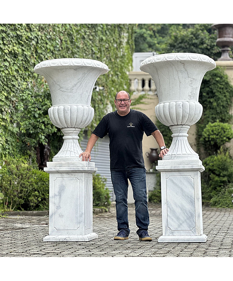 imagem do produto Par de Vasos em M�rmore Branco 200cm VMP138 Luxo Monumental