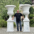 imagem do produto Par de Vasos em M�rmore Branco 200cm VMP138 Luxo Monumental