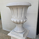 imagem do produto Par Vaso de M�rmore com Base 105cm - VMP132 Destaque no Paisagismo