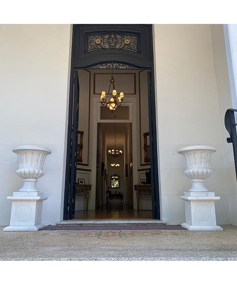 imagem do produto Par Vaso de M�rmore com Base 105cm - VMP132