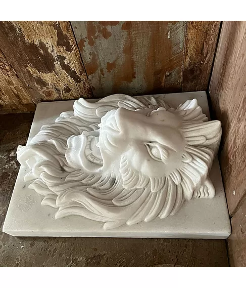 imagem de Placa Cara de Leão em Mámore 36cm - VRMP325