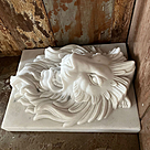 imagem do produto Placa Cara de Le�o em M�more 36cm - VRMP325