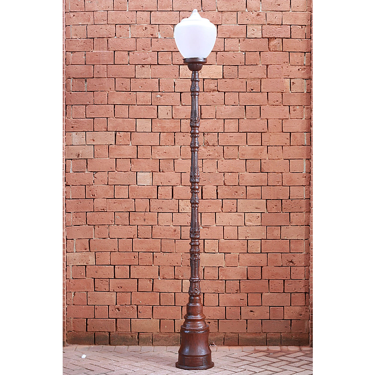 imagem do produto Poste It�lia 220cm VRF257 Para Ilumina��o Cl�ssica de Jardins e �reas Externas 