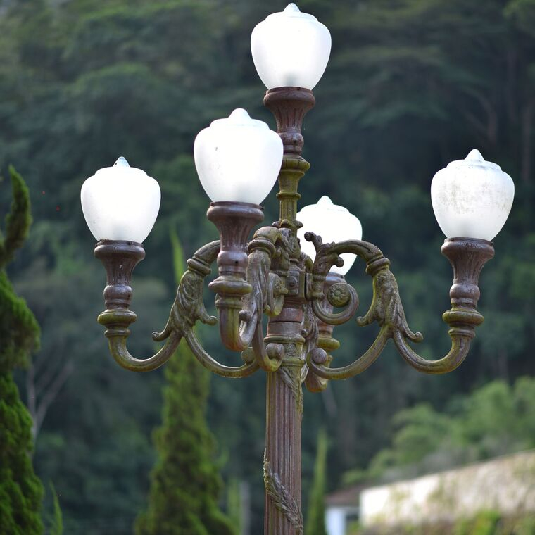 imagem do produto Poste Rio Antigo 400cm VRF026 Para Ilumina��o Cl�ssica e Projetos Monumentais